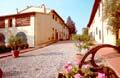 Italian holiday rental apartments in Tuscany, close to Florence. Farmhouse San Vincenzo a Torri