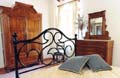 Italian holiday farmhouse rentals - apartments in a Tuscan country house, with pool, close to Arezzo and Siena, Tuscany.