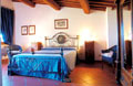 Holiday apartment rentals on the fine Chianti estate of Tenuta Cennina, between Siena and Arezzo, Tuscany, Italy.
