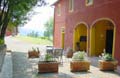 Farmhouse il Castello - holiday apartments in the Tuscan wine and oil countryside.