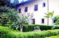 Villa Altoviti - fine Tuscan apartment, large garden and sun terrace. Vacation rental close to Florence.